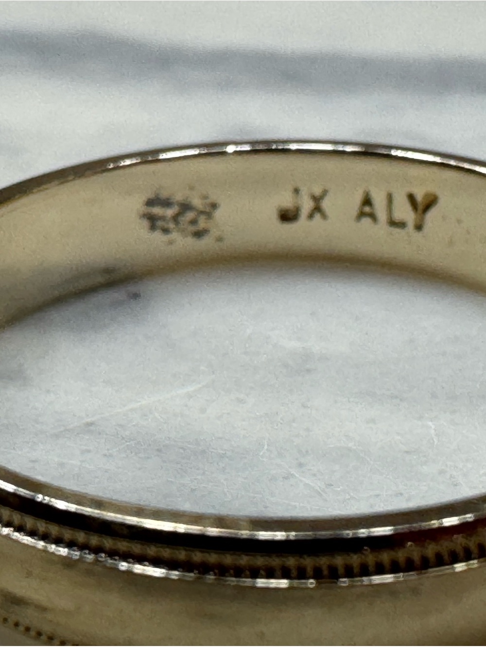 JX ALY Gold Tone Milgrain Wedding Band Ring Size 10.5 Vintage Unisex - Picture 10 of 16